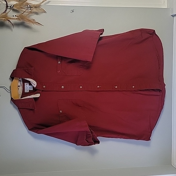 Carhartt Other - Carhartt maroon short sleeve button front shirt